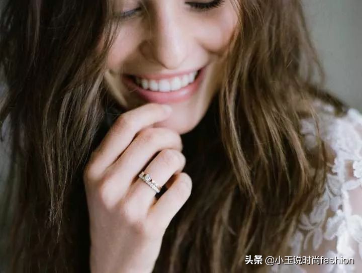 戒指男女戴法和意义十个手指,男女戒指的正确戴法图解