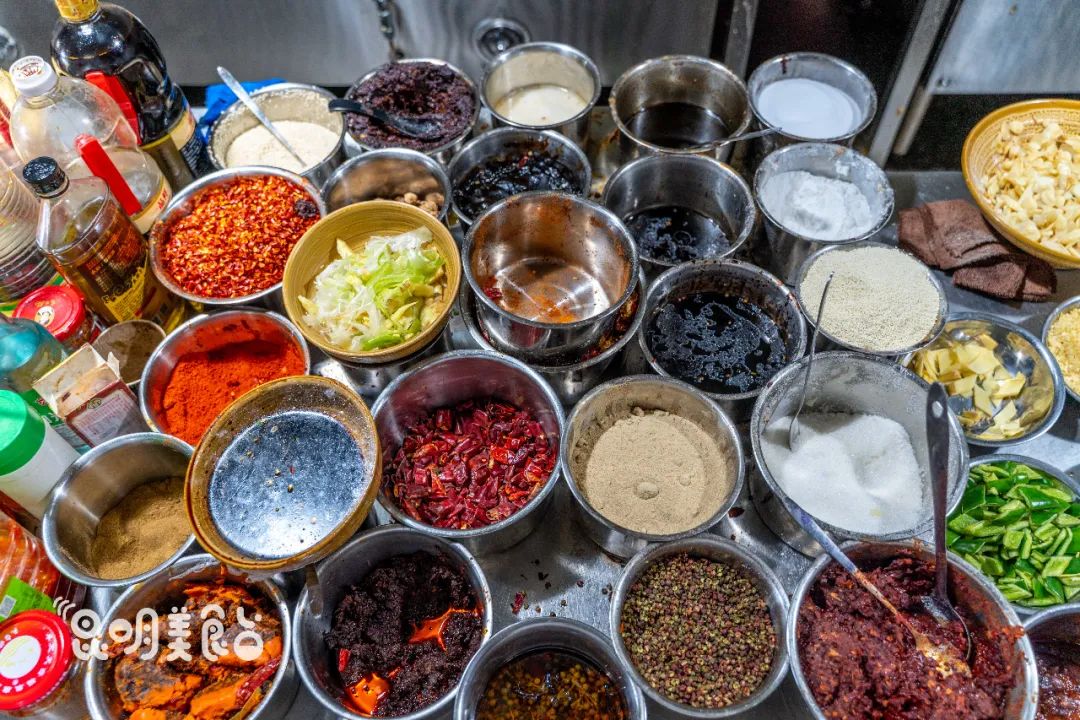 昆明排队三十年老店,昆明排队的老店