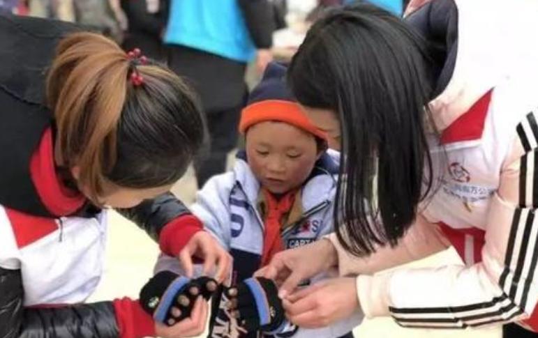 满头冰花的男孩,如今的冰花男孩