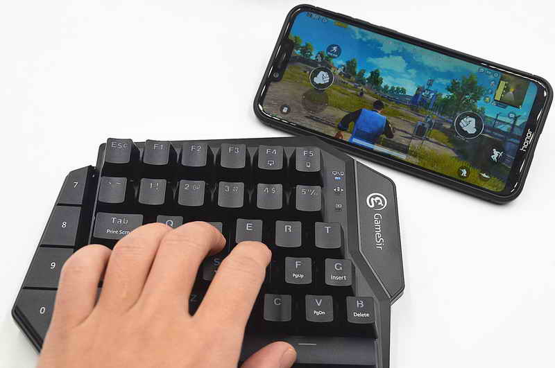 鐩栦笘灏忛浮鎺屾満鐜╁湴骞崇嚎,灏忛浮鏈烘閿洏璇勬祴