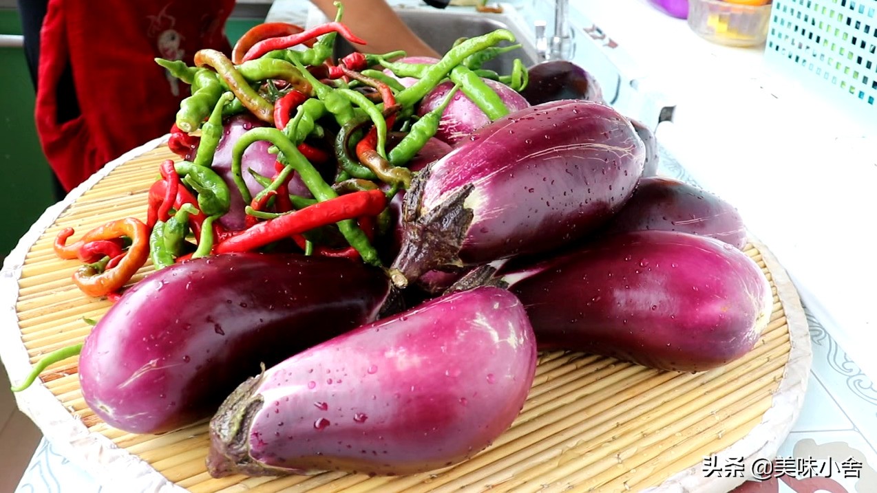 腌茄子蒜蓉茄子,茄子吃不完腌茄子怎么做