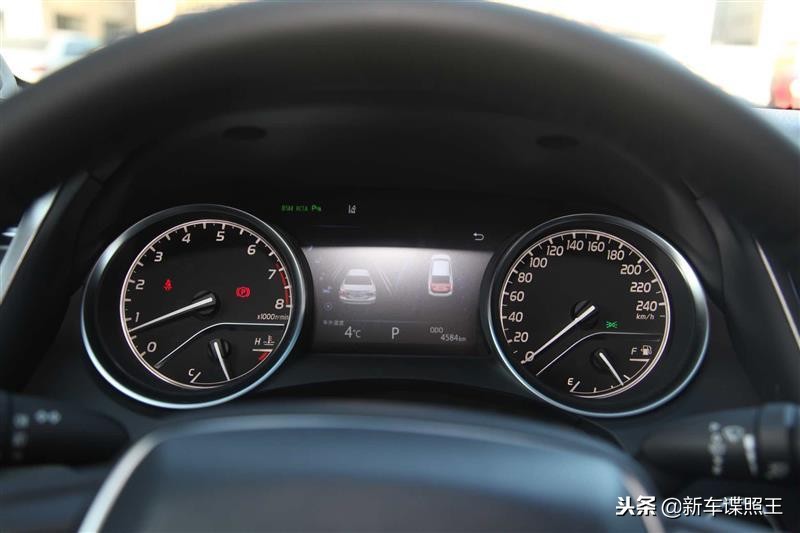 到底有多运动?不再中庸的8代丰田凯美瑞试驾