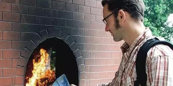 活久见！中国冥币在国外火了，网友：天地银行之欧美分行？