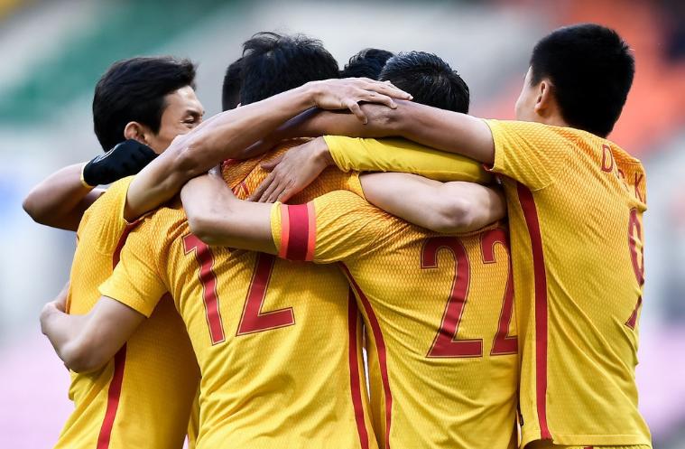 李铁超越里皮的眼光,李铁离武汉卓尔多远