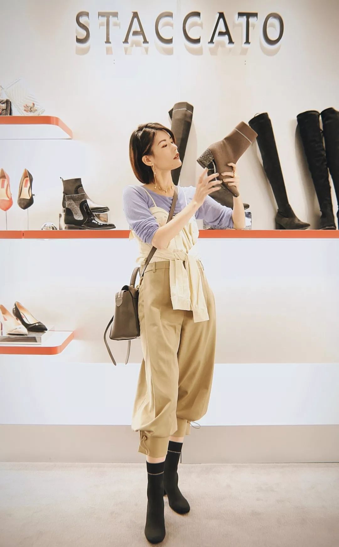 我们普通人应该卖什么比较好一点,现在应该开始买秋装了吗