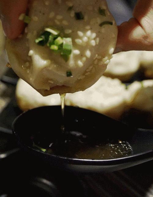 去不了奶茶主题公园？来吾煎道参加“网红生煎大*会集**”呀