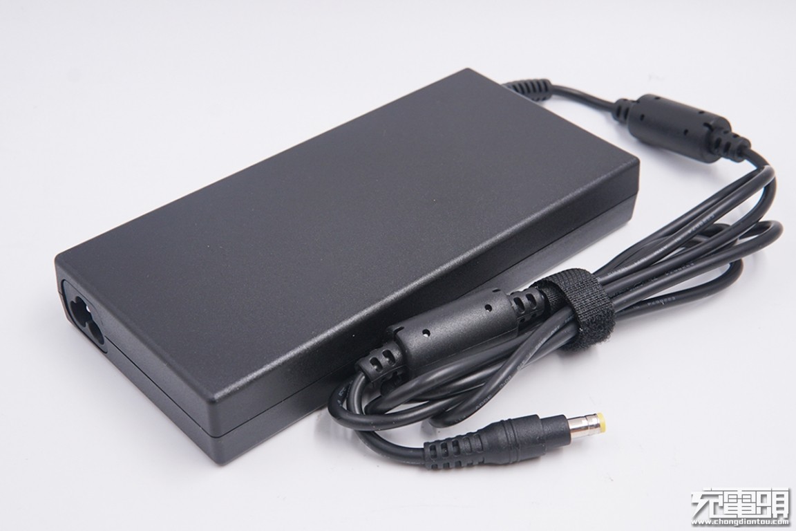 雷电三dp接口,雷电接口支持pd充电