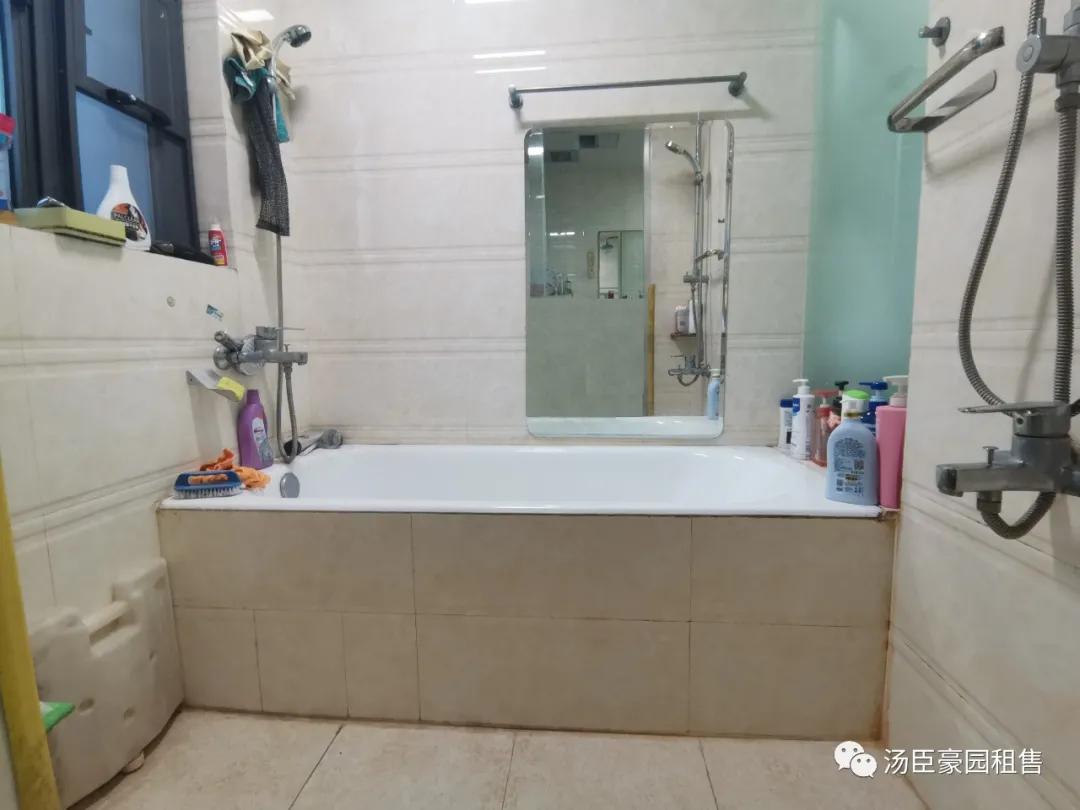 张江汤臣豪园四期新挂牌109㎡大两房一套，精装修诚意出售