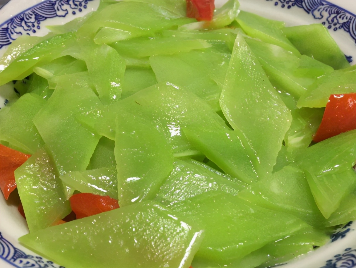 莴笋炒肉片的正确方法,怎样炒莴笋又脆又好吃窍门
