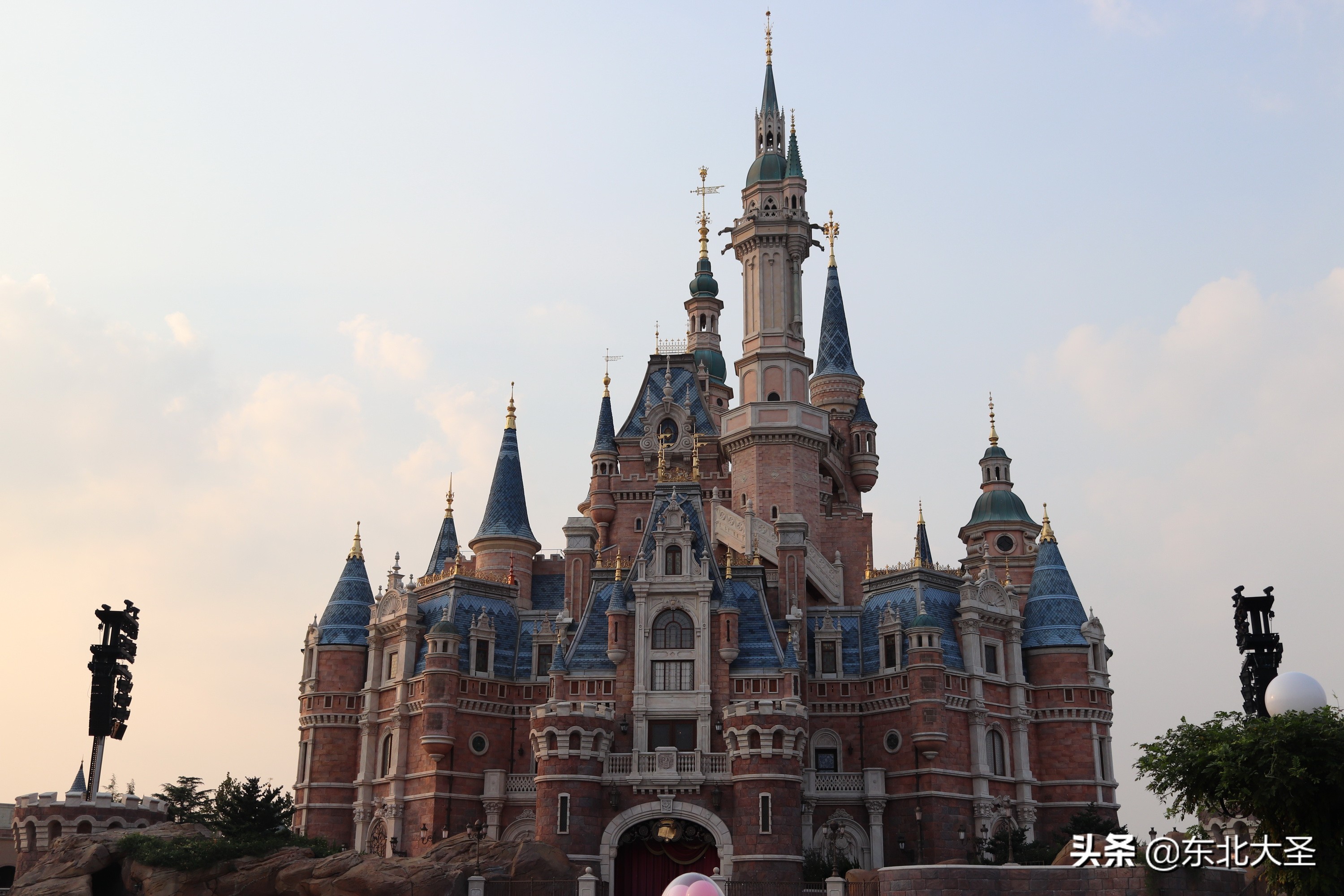 西湖迪士尼自由行攻略,上海南京杭州5日游攻略迪士尼