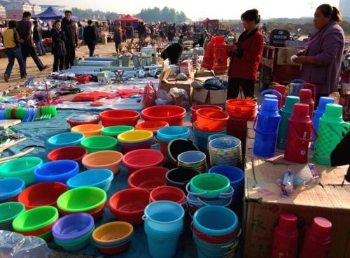 在饭店吃点热乎乎的,在外地热乎乎的饭菜就是幸福