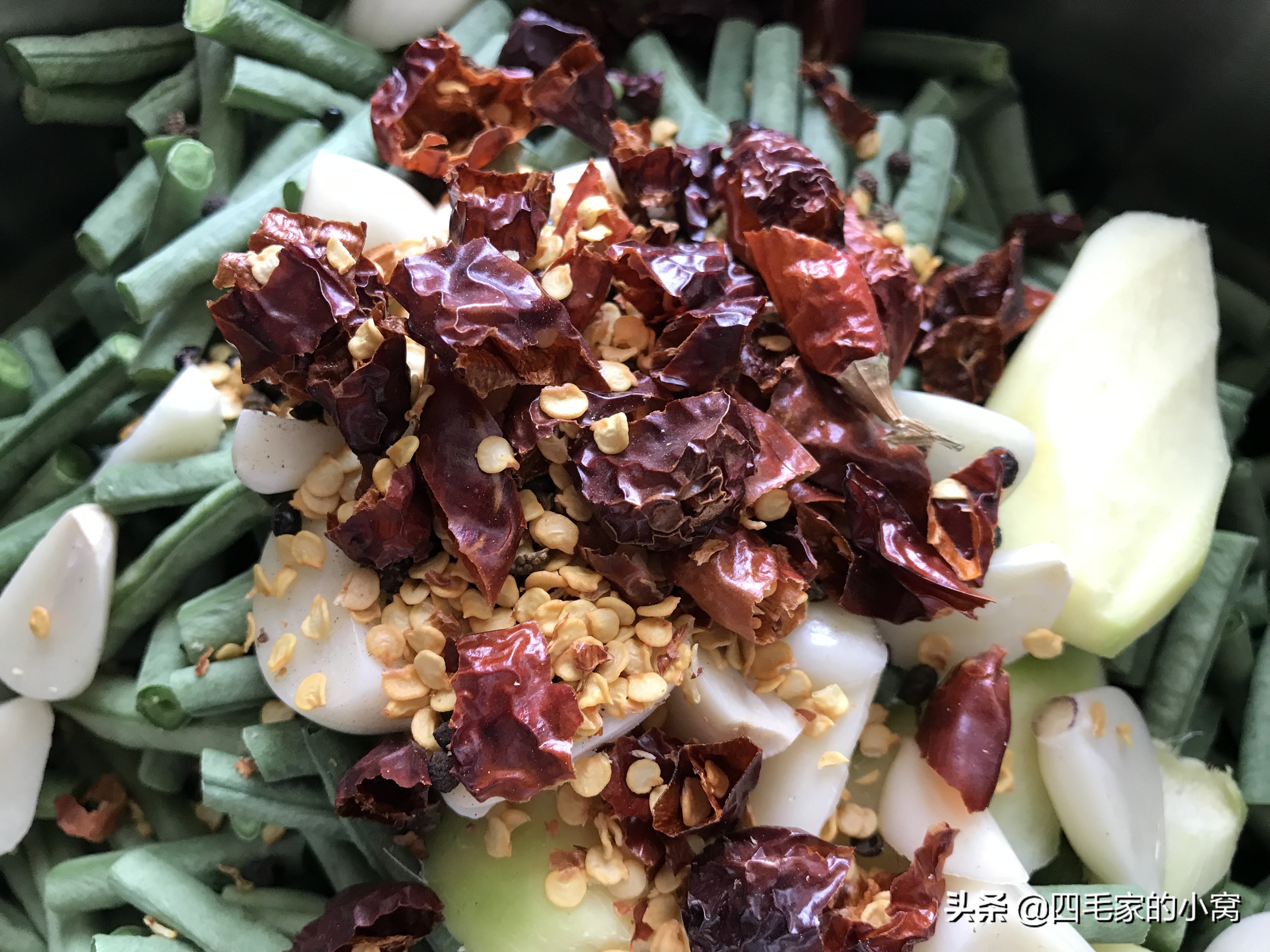 酸豆角怎么腌制又脆又酸,酸豆角怎么腌制好吃又脆8斤