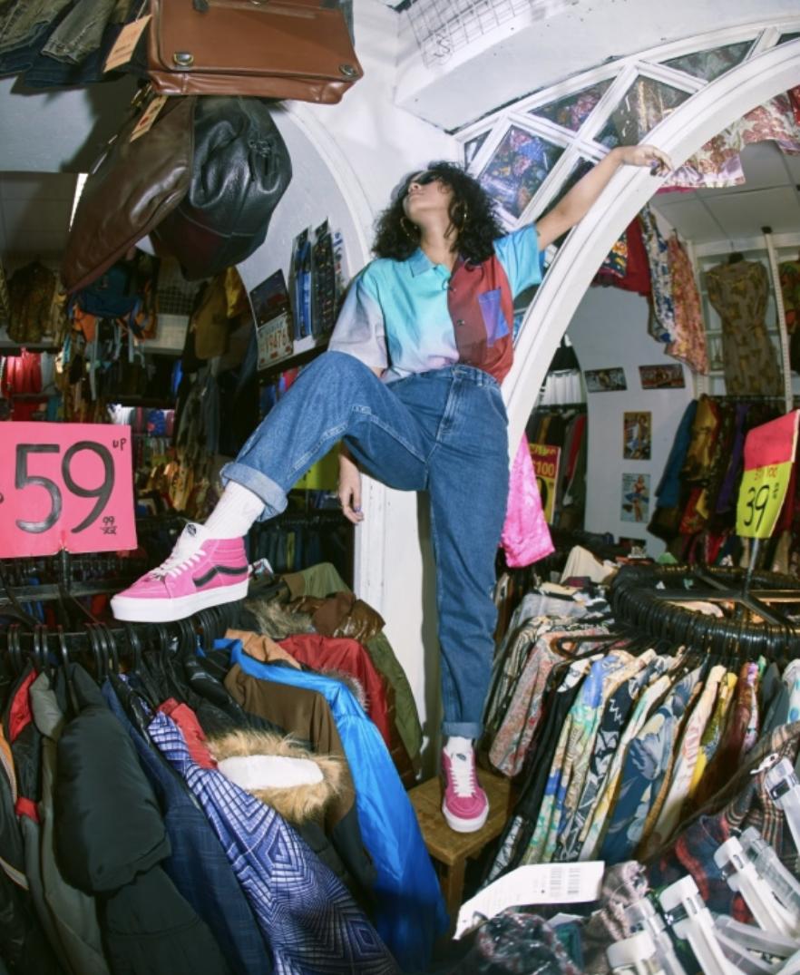 今年流行的帆布鞋长什么样子,今年流行的帆布鞋花纹