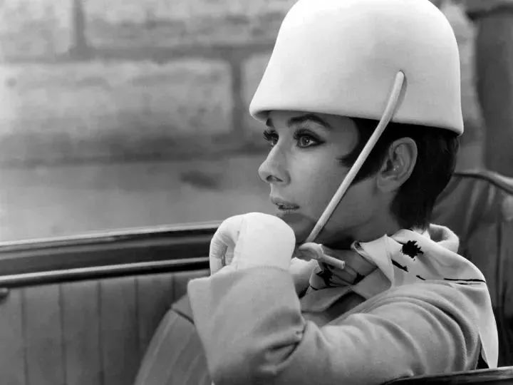 奥黛丽赫本：绝世容颜背后的秘密！