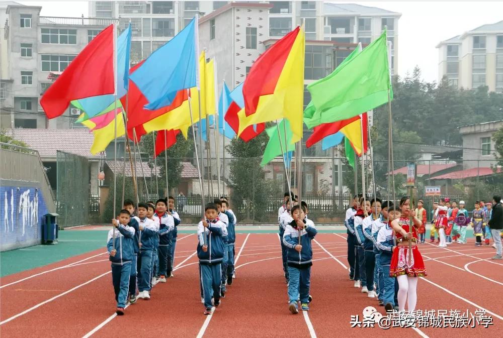 浼犳壙浣撹偛绮剧浜夊仛鏃朵唬鏂颁汉,浼犳壙濂ヨ繍绮剧浜夊仛鏃朵唬鏂颁汉