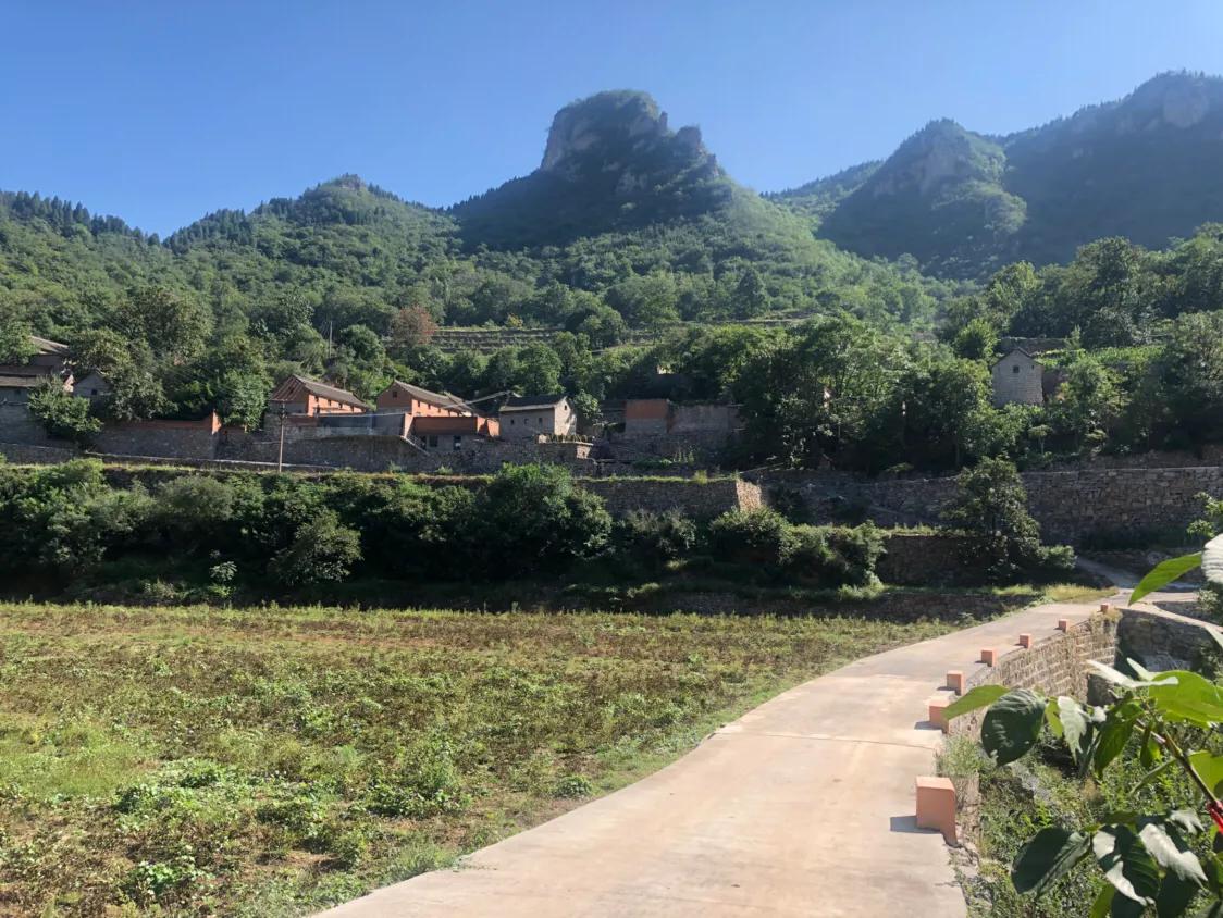 走进太行山深处山村,走进古老的石头村
