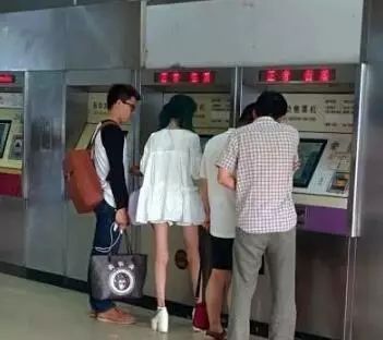 虽然她是在鄙视，不过我突然有了个大胆的想法