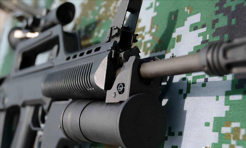 美国对95-1步枪评价,现役美国人评价95式步枪