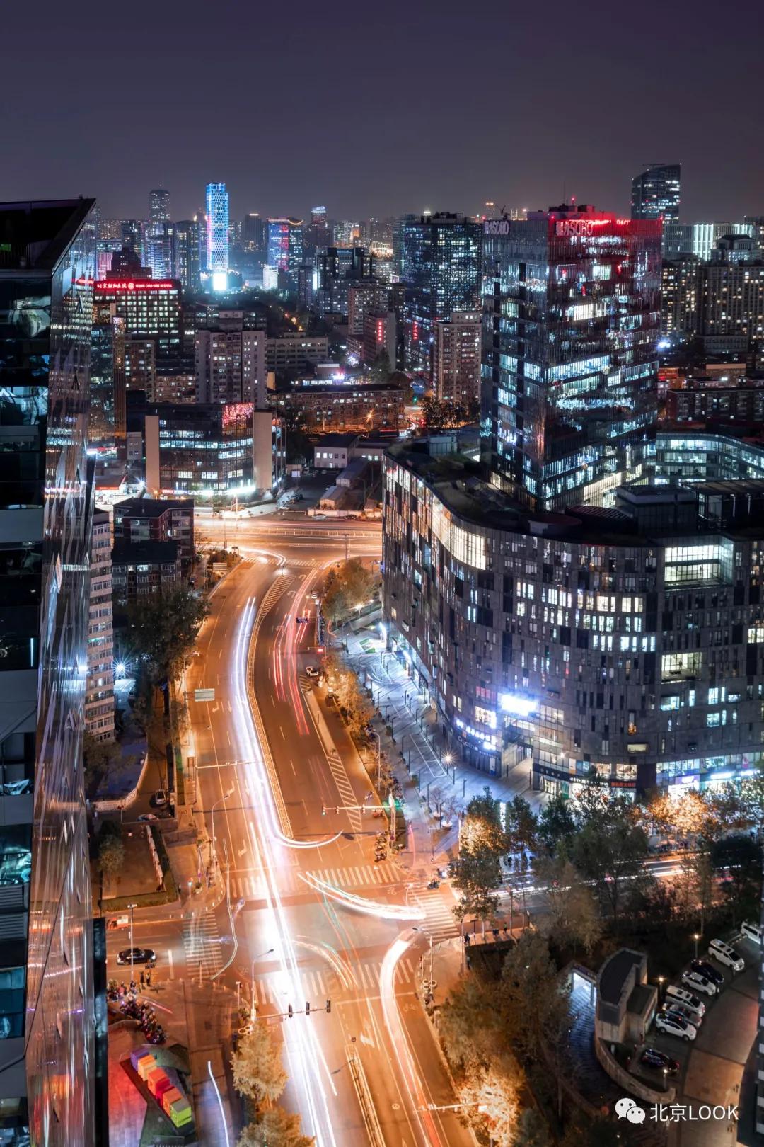 soho极简小办公室,soho北京总部设计