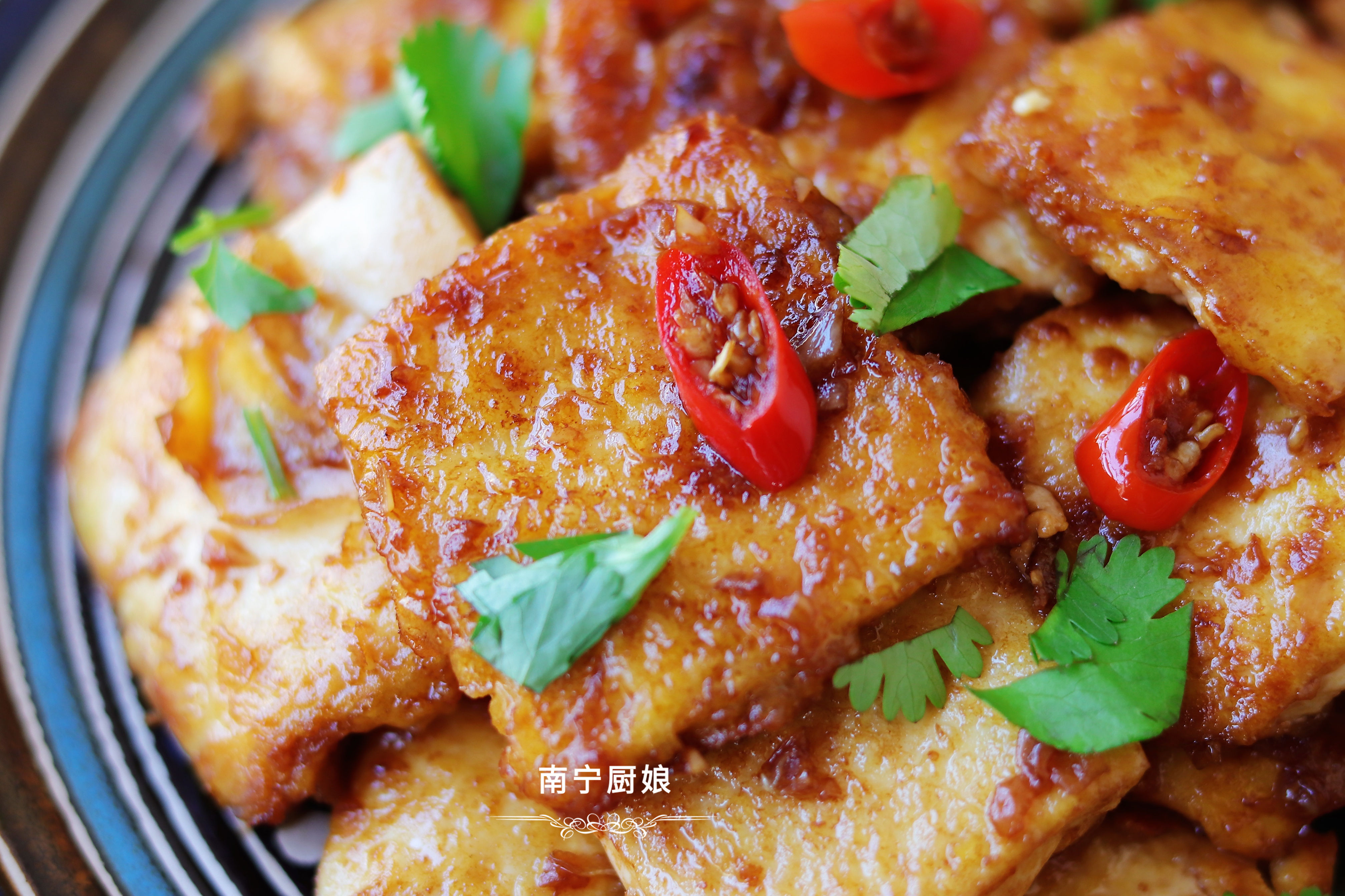 椒盐煎豆腐豆腐外酥里嫩怎么做,豆腐的做法简单又好吃煎豆腐