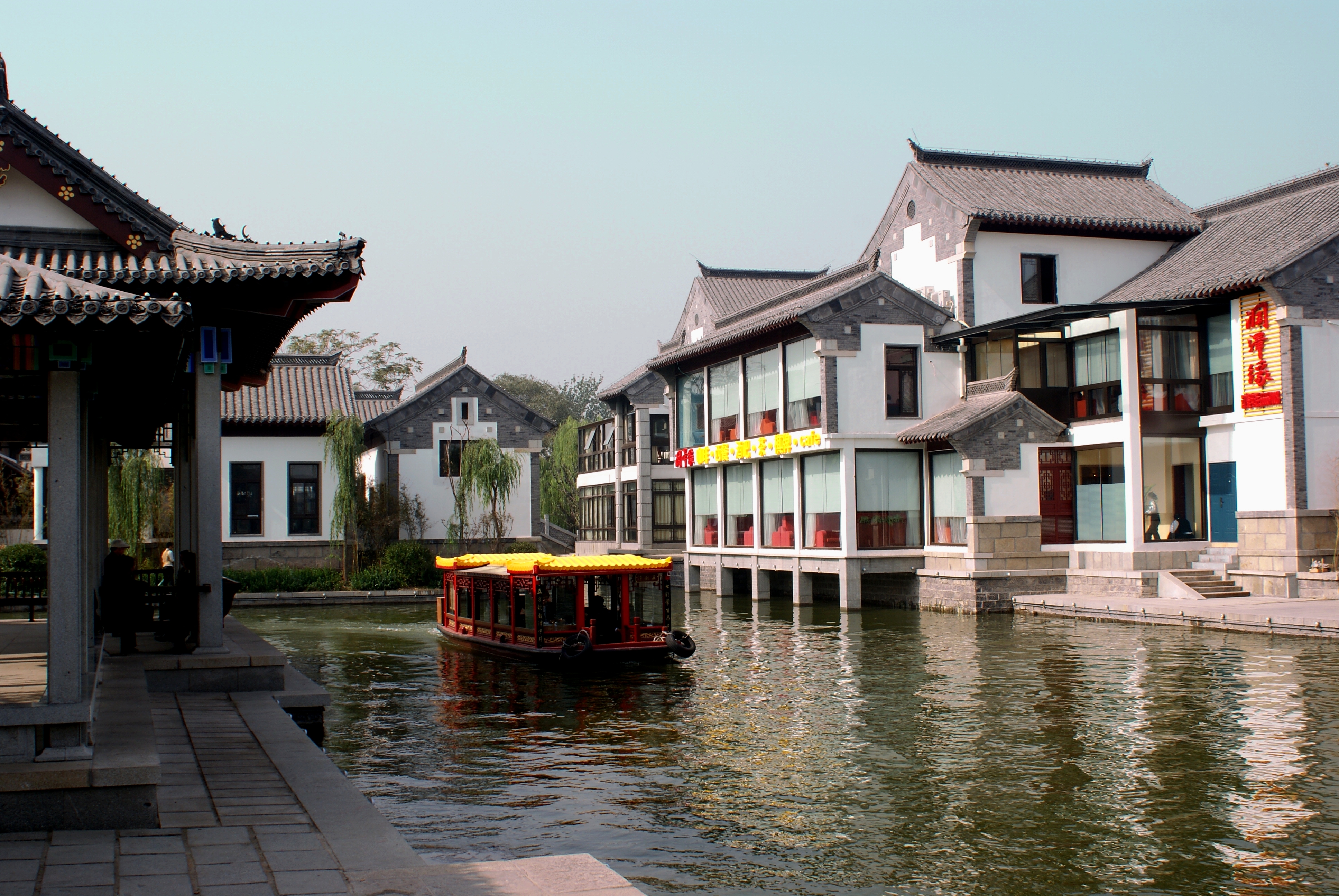 大明湖游船购票50元路线,大明湖豪华游船