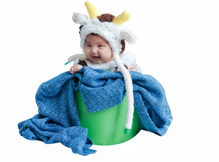 幼儿园孩子性格内向怎么正确引导,孩子很害羞不愿意和陌生人交流