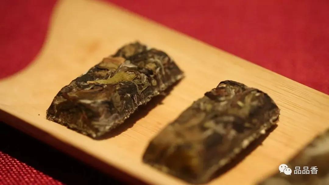 今天,晒白金老白茶也要“高考”了
