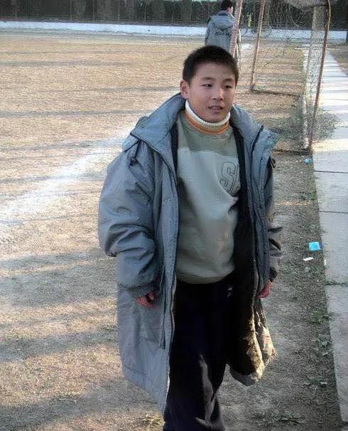 本泽马和谁交换了球衣,莫德里奇和本泽马欧国联交换球衣