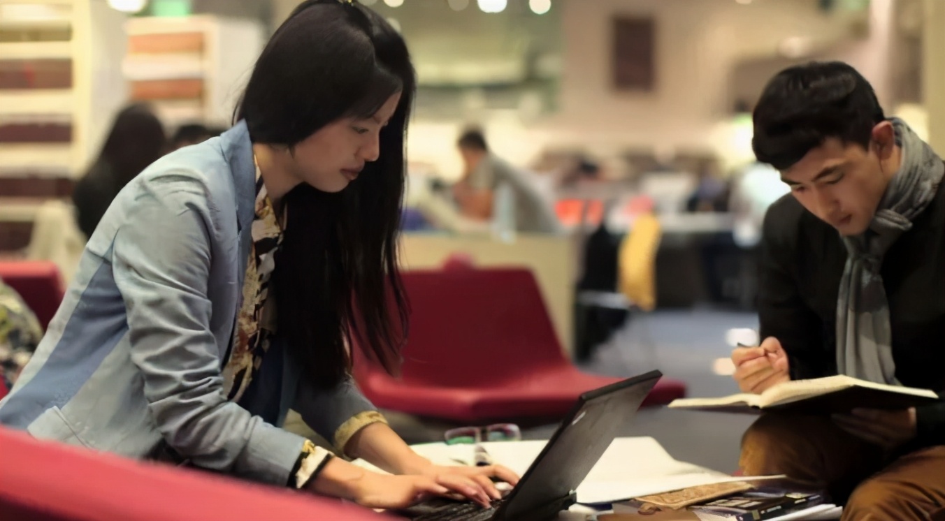 3类大学生可直接成为公务员,满足3个条件就能上学