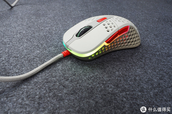 xtrfym4和xtrfym42区别,xtrfym4鼠标适合多大的手