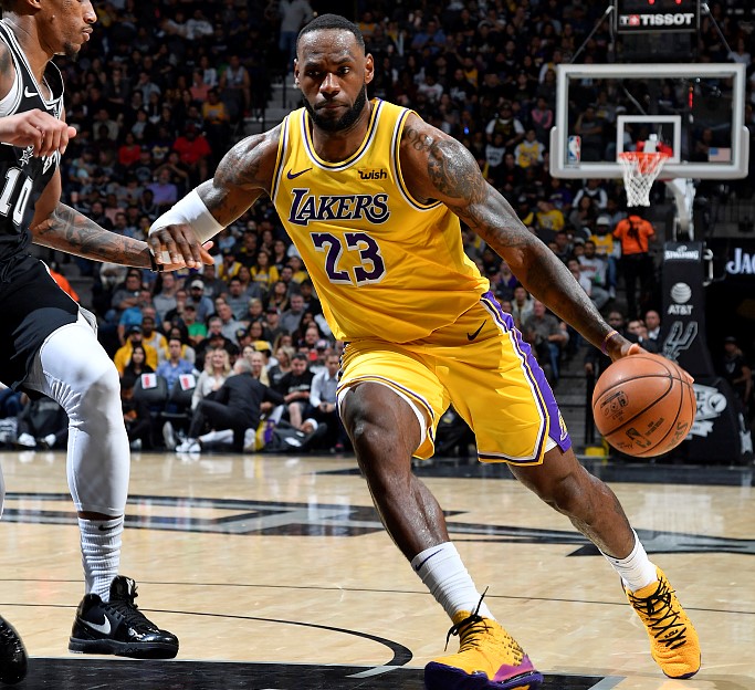 没有詹姆斯的浓眉胜负率,苏群湖人詹姆斯