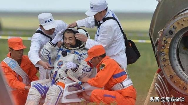 月球只是跳板，人类正踩着它准备进行更远的旅行