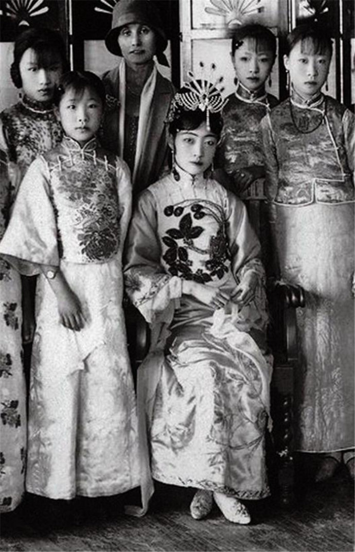 旧影珍藏:清末民国,那些成为历史的面孔