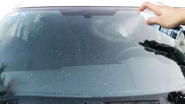 车前挡风玻璃油膜怎么去除妙招,去除车前挡油膜