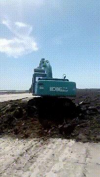 搞笑GIF动图:小姐姐,你体验木乃伊的制作过程,能坚持几分钟