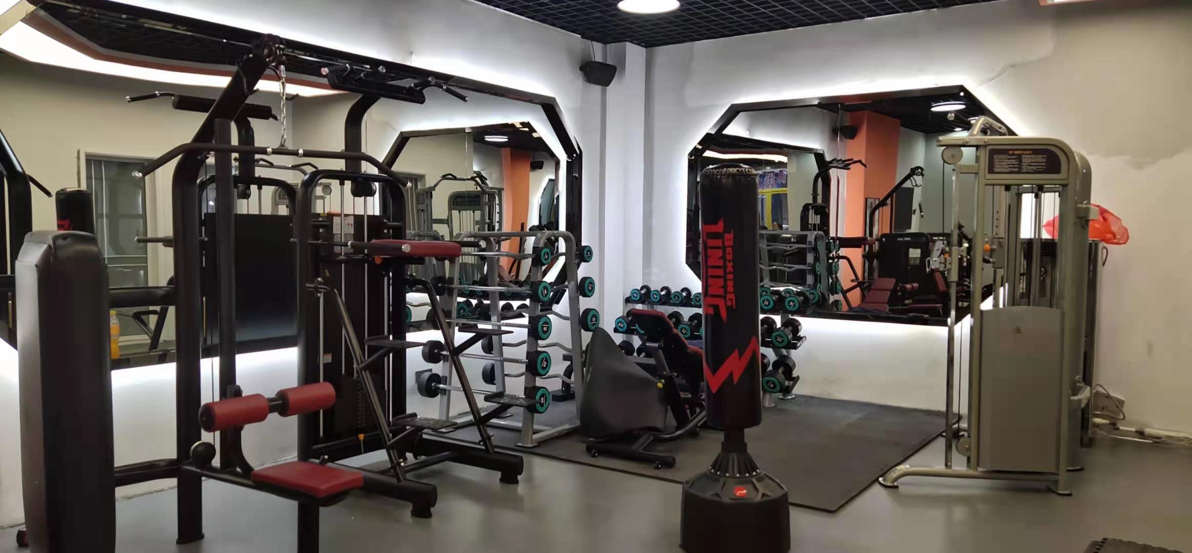 健身俱乐部器材大全,健身俱乐部都有哪些器材