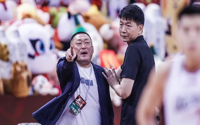 cba裁判被指骂,cba裁判再惹争议