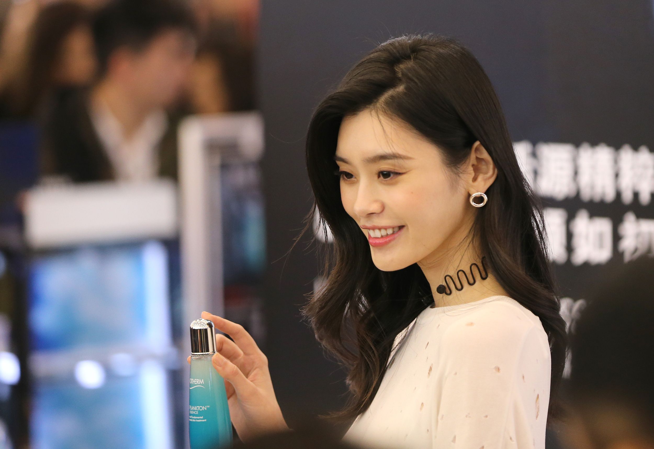 欧莱雅消除斑痕护肤品 (欧莱雅护肤品祛斑)