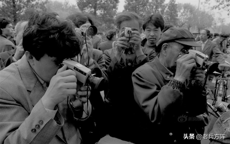 80年代人民穿健美裤图片,80年代北京街头服饰