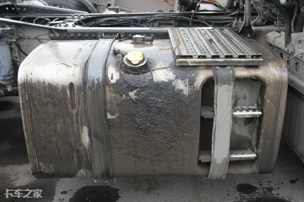 9年前那辆曼恩TGS重卡，饱经风霜依然能干粗活，很多配件还是原装