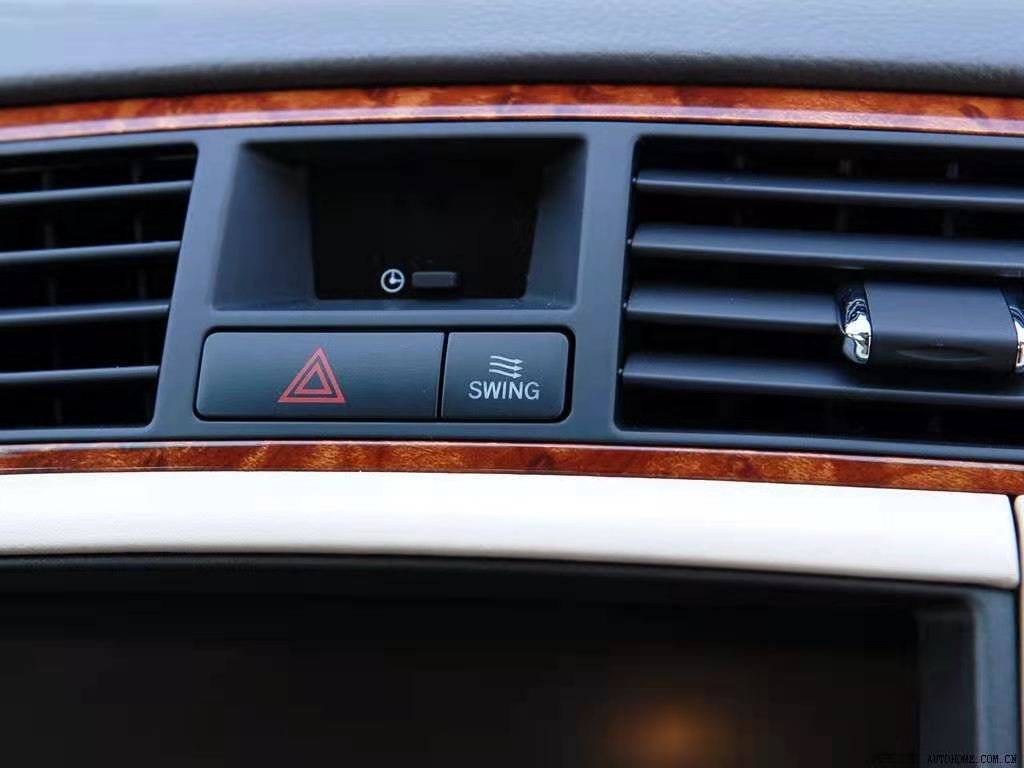 情怀皇冠12代,2005年丰田12代皇冠3.0