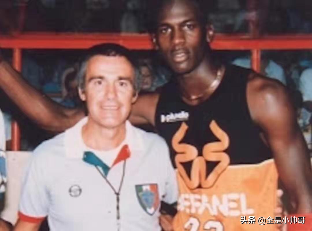 aj1猪油扣碎周杰伦,aj1倒钩周杰伦同款