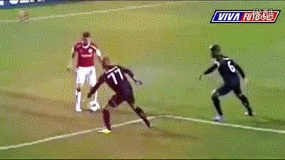 跟着足坛巨星学穿搭,跟着球星学穿搭足球