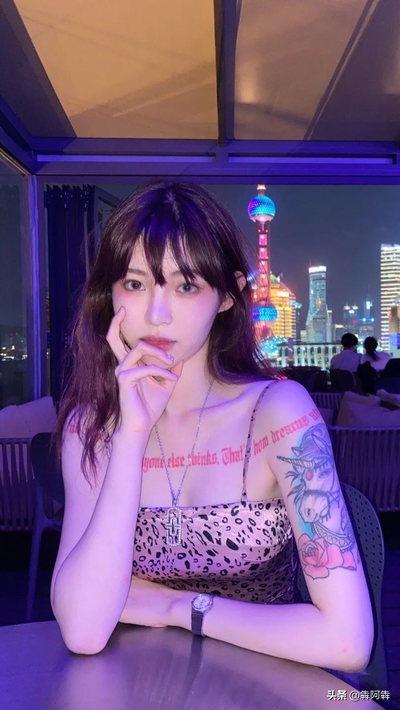 痞幼不雅视频泄露,网红背后的产业链普通人想不到