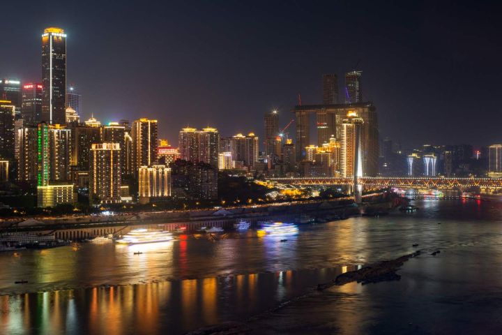 夏天重庆旅游住宿攻略,去重庆旅游住哪比较好
