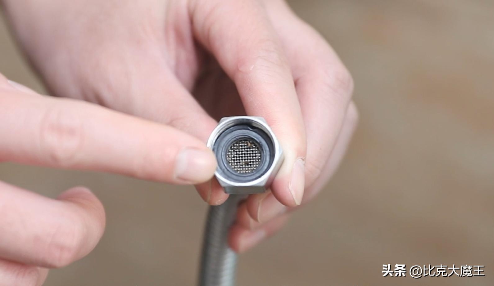 热水器喷头花洒清理,热水器花洒喷头偶尔滴水