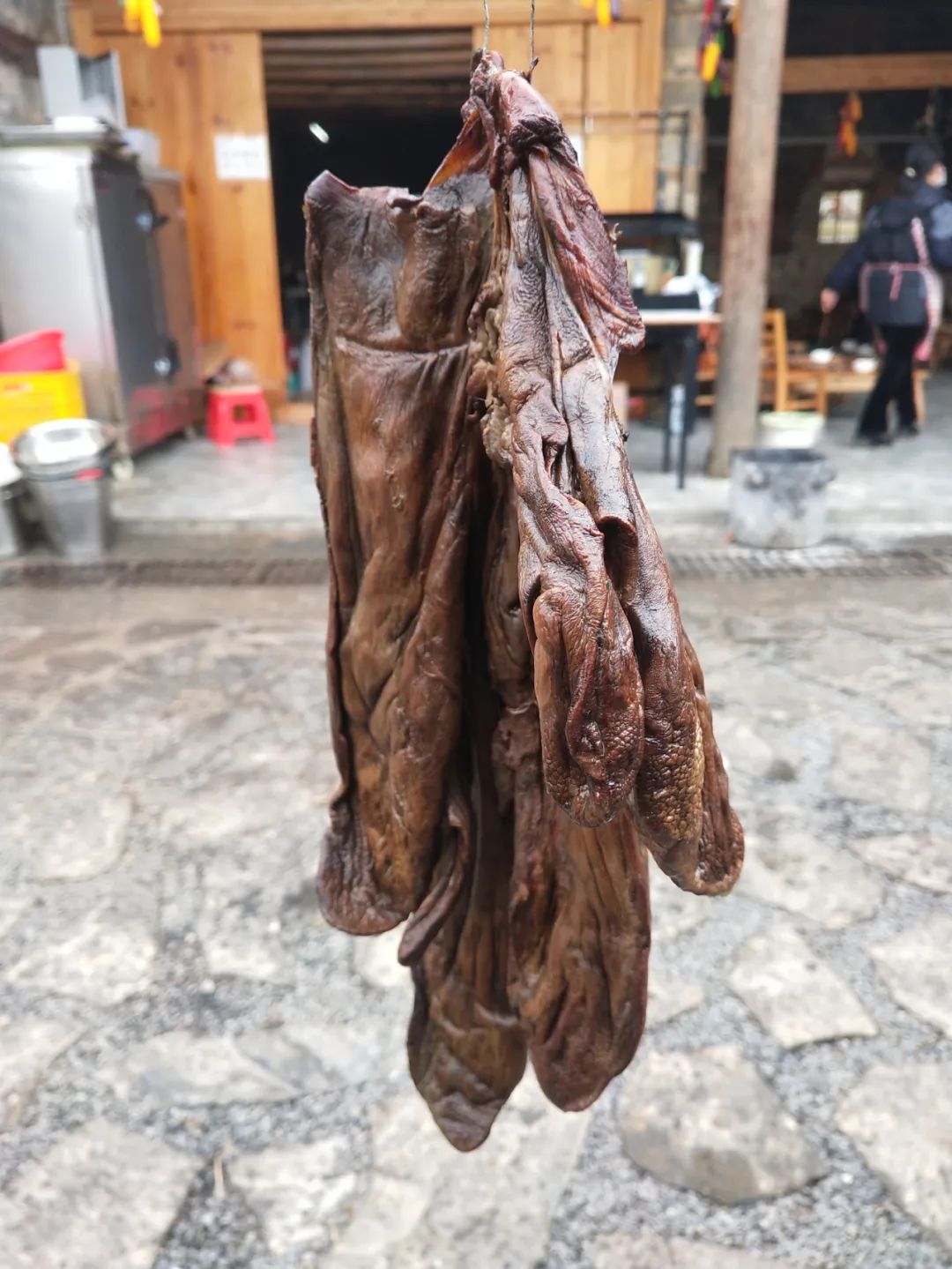 央视在广西全州庙头镇大碧头拍摄十大碗之一胆肝