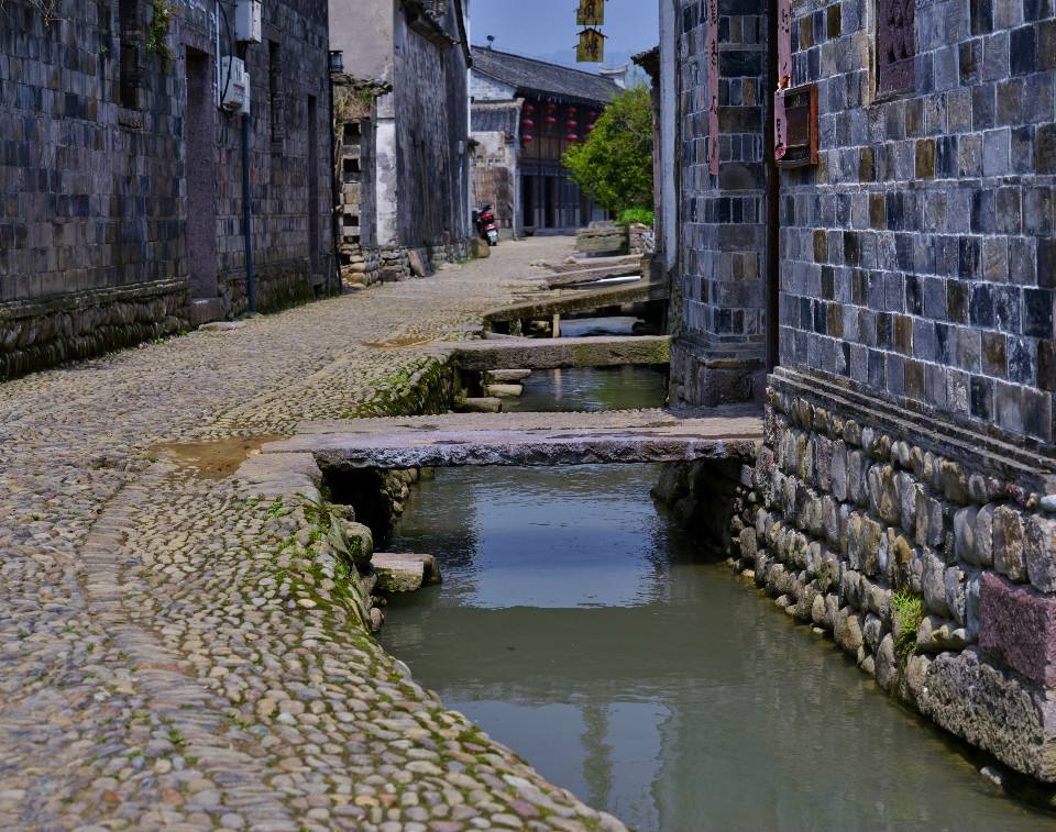 国内最值得去的11个古镇,中国的哪些著名的古镇好玩