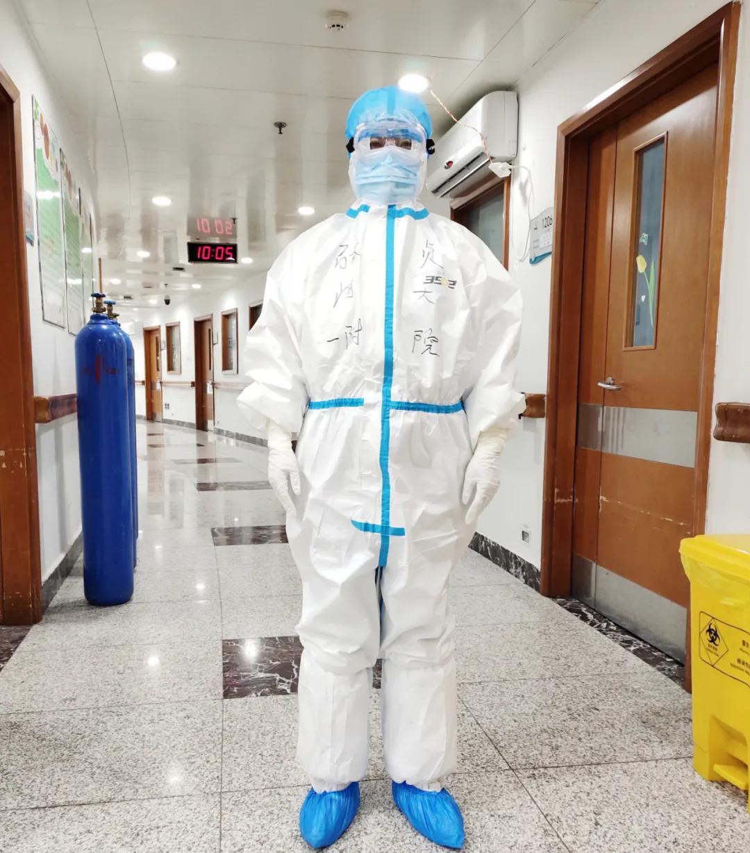 武汉战疫涌现出的正能量,武汉战疫中的坚守和奉献