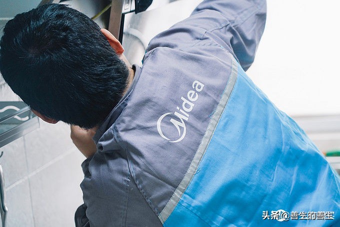 美的油烟机官方专业清洗,美的专业油烟机清洗全过程